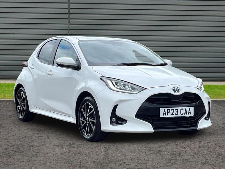 Toyota Yaris 1.5 VVT-h Design E-CVT Euro 6 (s/s) 5dr