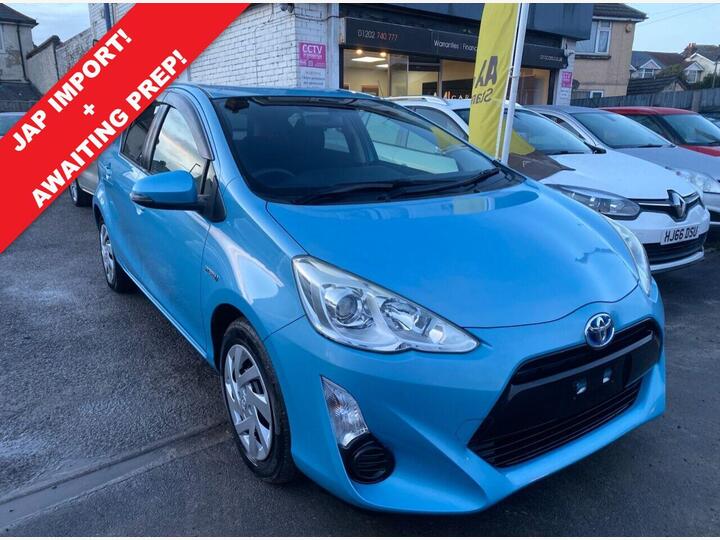 Toyota AQUA 1.5 Petrol Hybrid Metallic Blue 5dr LOW MILEAGE/ 12 MONTHS MOT