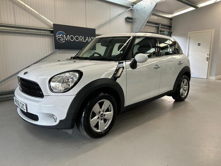 MINI COUNTRYMAN 1.6 Cooper Euro 5 (s/s) 5dr
