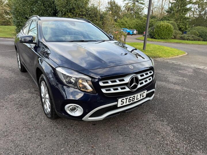 Mercedes-Benz GLA 1.6 GLA200 SE (Executive) Euro 6 (s/s) 5dr