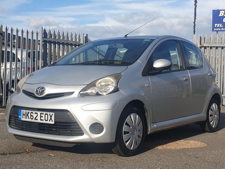Toyota AYGO 1.0 VVT-i Ice Euro 5 5dr