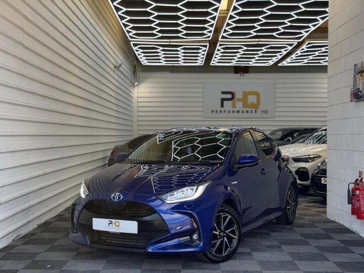 Toyota YARIS 1.5 VVT-h Design E-CVT Euro 6 (s/s) 5dr