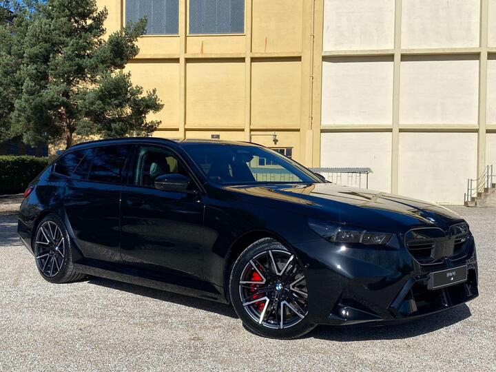 BMW M5 4.4 22.1kWh Touring Steptronic XDrive Euro 6 (s/s) 5dr