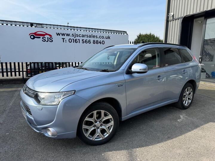 Mitsubishi OUTLANDER 2.0h 12kWh GX4hs CVT 4WD Euro 5 (s/s) 5dr Mitsubishi OUTLANDER 2.0h 12kWh GX4hs CVT 4WD Euro 5 (s/s) 5dr