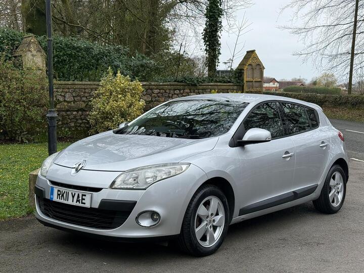 Renault Megane 1.5 DCi Dynamique TomTom Euro 5 5dr