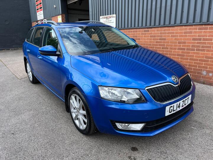 Skoda Octavia 1.6 TDI SE DSG Euro 5 (s/s) 5dr Skoda Octavia 1.6 TDI SE DSG Euro 5 (s/s) 5dr