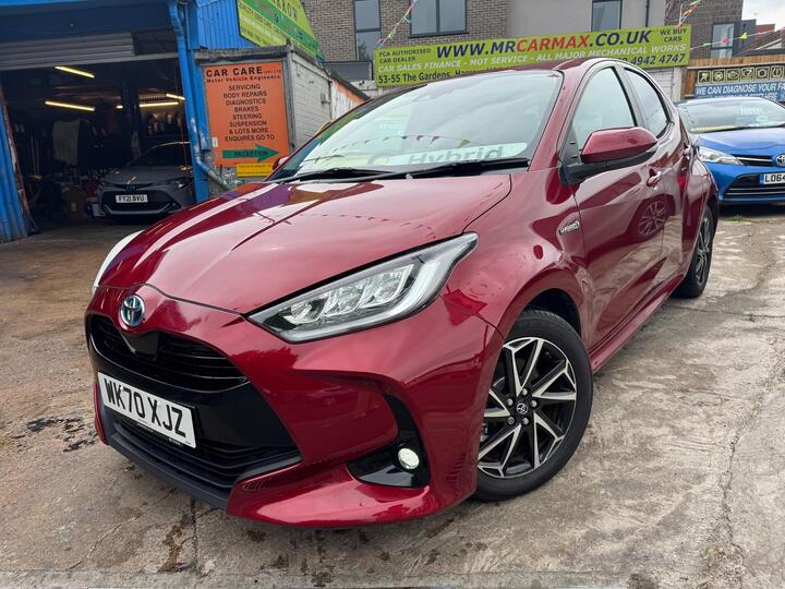 Toyota Yaris 1.5 VVT-h Design E-CVT Euro 6 (s/s) 5dr