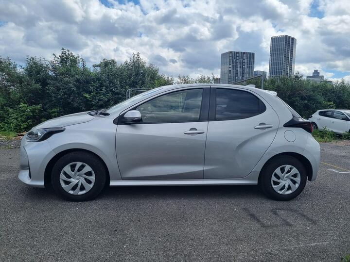 Toyota Yaris 1.5 AUTO PETROL HYBRID SAT. NAV ULEZ Toyota Yaris 1.5 AUTO PETROL HYBRID SAT. NAV ULEZ