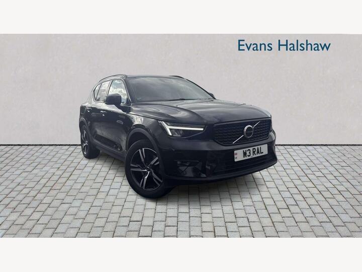 Volvo XC40 ESTATE 2.0 B4P Plus Dark 5dr AWD Auto