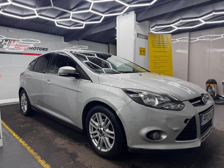Ford Focus 1.6 Titanium Powershift Euro 5 5dr