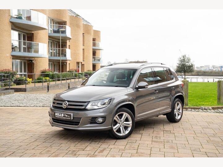 Volkswagen Tiguan 2.0 TDI BlueMotion Tech R-Line DSG 4WD Euro 5 (s/s) 5dr (Nav)