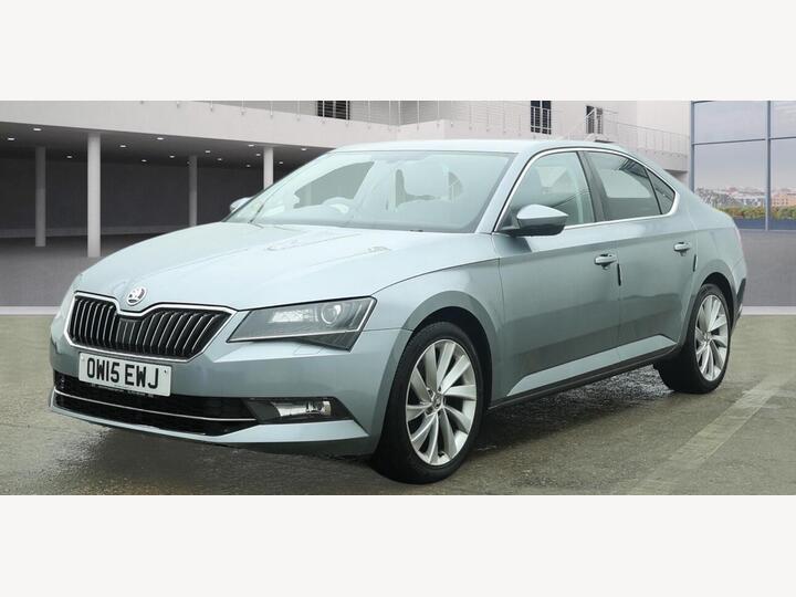 Skoda Superb 2.0 TDI SE L Executive DSG Auto 6Spd Euro 6 (s/s) 5dr Skoda Superb 2.0 TDI SE L Executive DSG Auto 6Spd Euro 6 (s/s) 5dr
