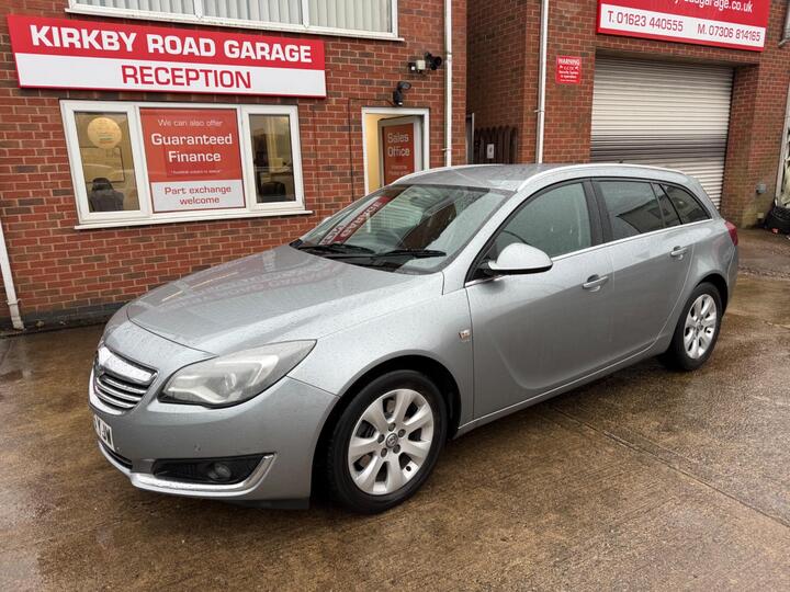 Vauxhall Insignia 2.0 CDTi SRi Nav Sports Tourer Auto Euro 5 5dr