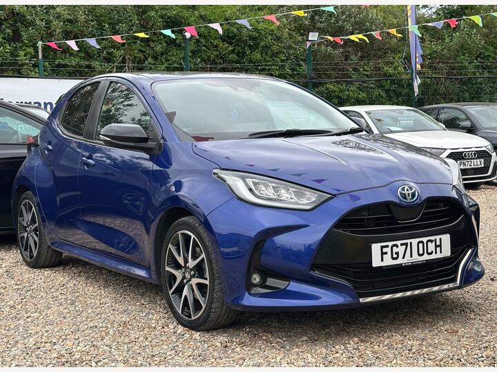 Toyota Yaris 1.5 VVT-h Dynamic E-CVT Euro 6 (s/s) 5dr