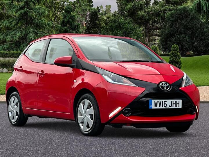 Toyota AYGO 1.0 VVT-i X-play X-shift Euro 6 5dr