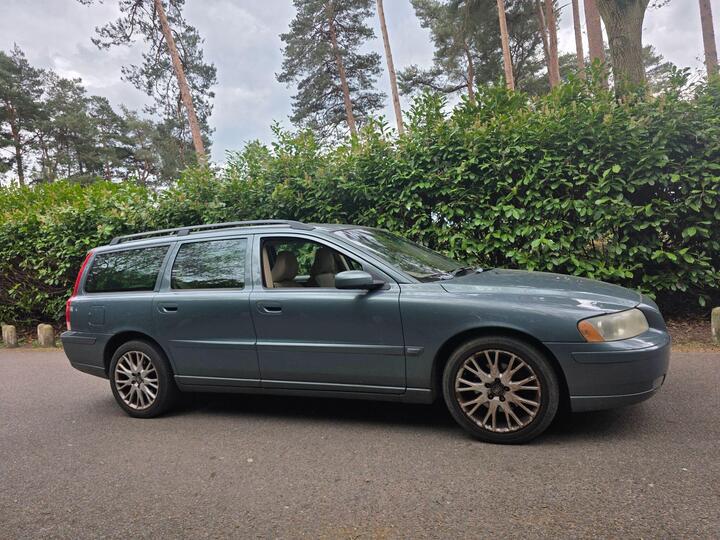 Volvo V70 2.4 D5 Sport Geartronic 5dr