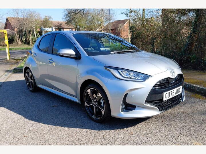 Toyota Yaris 1.5 VVT-h Excel E-CVT Euro 6 (s/s) 5dr Toyota Yaris 1.5 VVT-h Excel E-CVT Euro 6 (s/s) 5dr
