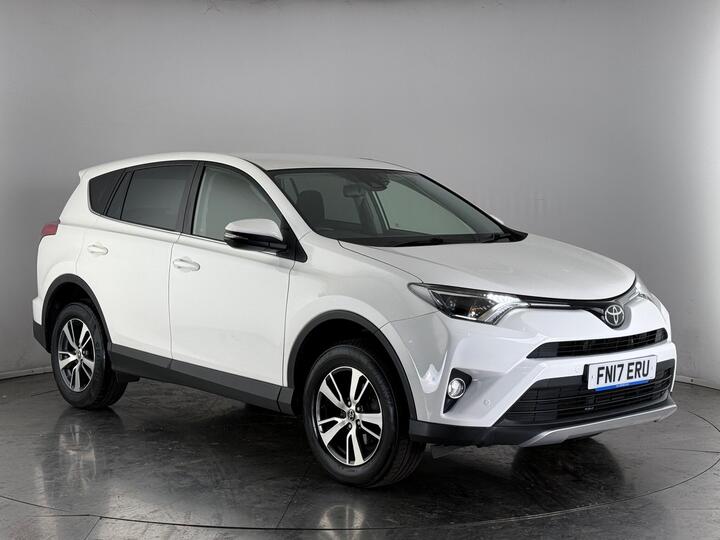 Toyota RAV4 2.0 D-4D Business Edition Euro 6 (s/s) 5dr (Safety Sense, Nav)