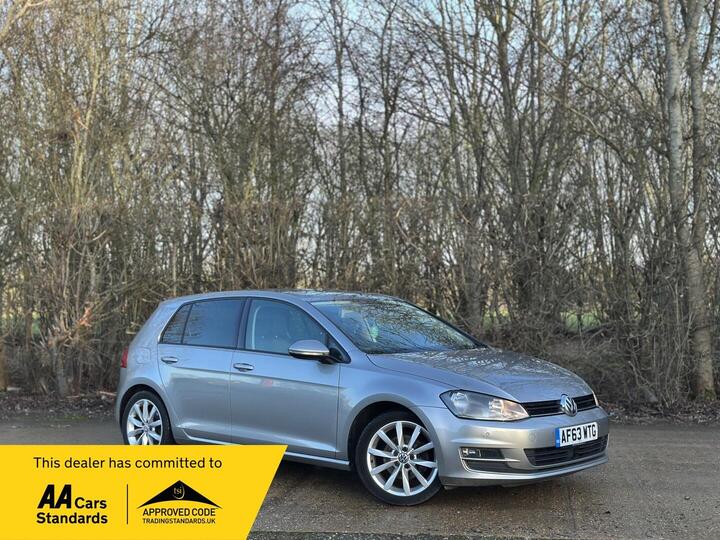 Volkswagen Golf 2.0 TDI BlueMotion Tech GT Euro 5 (s/s) 5dr