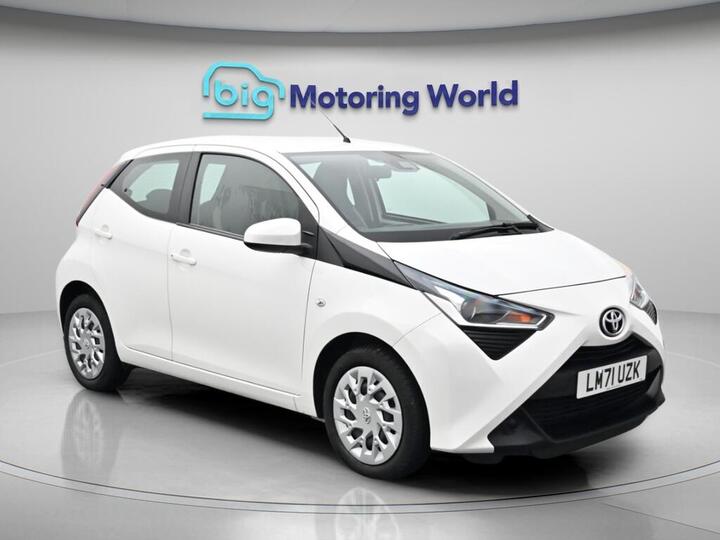 Toyota AYGO 1.0 VVT-i X-play Euro 6 (s/s) 5dr