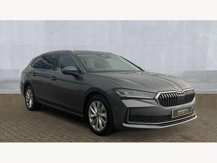 Skoda Superb 1.5 TSI IV 25.7kWh SE Technology DSG Euro 6 (s/s) 5dr Skoda Superb 1.5 TSI IV 25.7kWh SE Technology DSG Euro 6 (s/s) 5dr