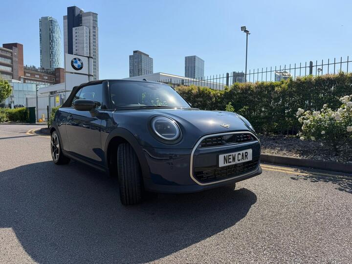 MINI Cooper Convertible 2.0S Exclusive Steptronic Euro 6 (s/s) 2dr