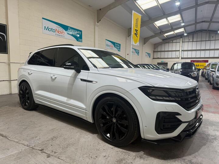 Volkswagen Touareg 3.0 TDI V6 Black Edition Tiptronic 4Motion Euro 6 (s/s) 5dr Volkswagen Touareg 3.0 TDI V6 Black Edition Tiptronic 4Motion Euro 6 (s/s) 5dr
