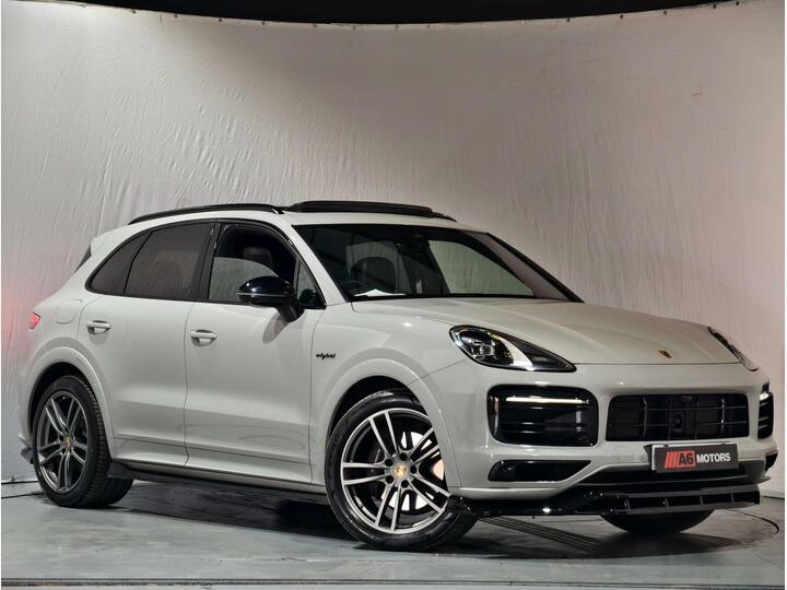 Porsche CAYENNE 3.0 V6 E-Hybrid 17.9kWh Platinum Edition TiptronicS 4WD Euro 6 (s/s) 5dr (3.6kW Charger)