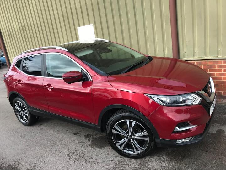 Nissan Qashqai 1.2 DIG-T N-Connecta Euro 6 (s/s) 5dr