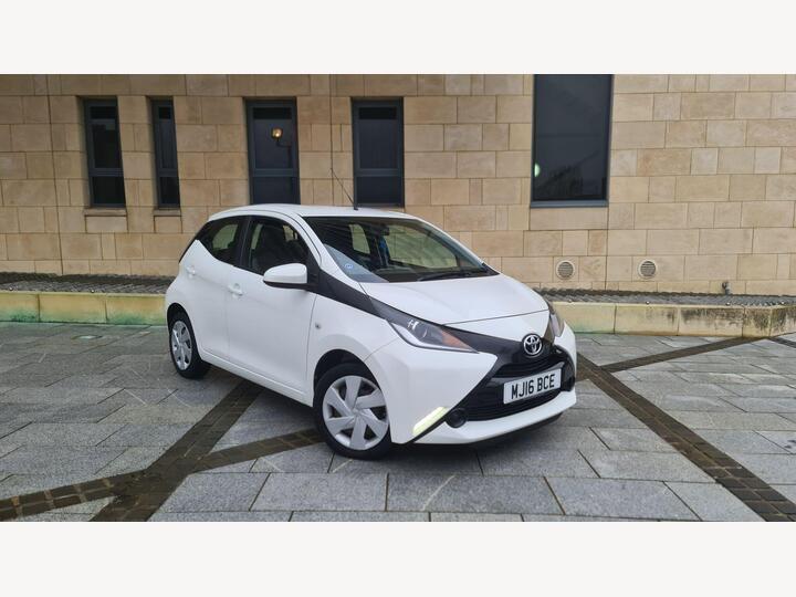 Toyota AYGO 1.0 VVT-i X-play Euro 6 5dr