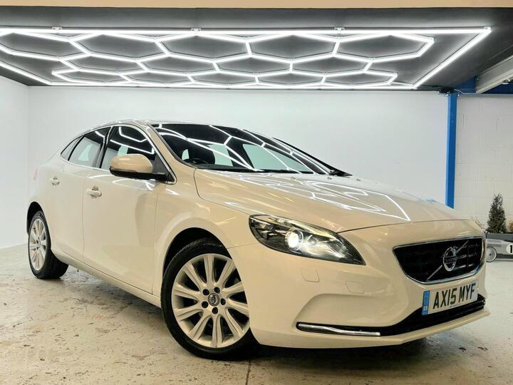 Volvo V40 2.0 D2 SE Lux Euro 6 (s/s) 5dr