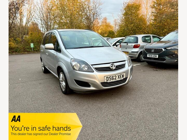 Vauxhall Zafira 1.8 16V Exclusiv Euro 5 5dr (SNav) Vauxhall Zafira 1.8 16V Exclusiv Euro 5 5dr (SNav)