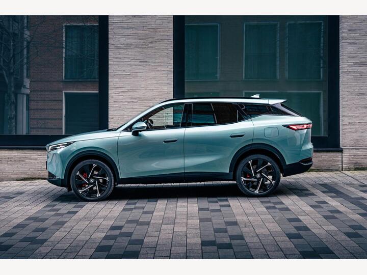 OMODA 7 1.5T SHS 18.4kWh Noble DHT1 Euro 6 (s/s) 5dr