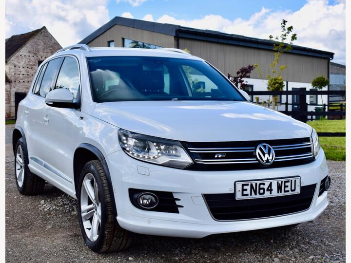 Volkswagen Tiguan 2.0 TDI BlueMotion Tech R-Line DSG 4WD Euro 5 (s/s) 5dr (Nav) Volkswagen Tiguan 2.0 TDI BlueMotion Tech R-Line DSG 4WD Euro 5 (s/s) 5dr (Nav)