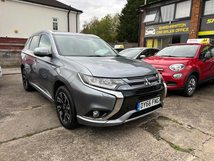 Mitsubishi Outlander 2.0h 12kWh GX4h CVT 4WD Euro 6 (s/s) 5dr Mitsubishi Outlander 2.0h 12kWh GX4h CVT 4WD Euro 6 (s/s) 5dr
