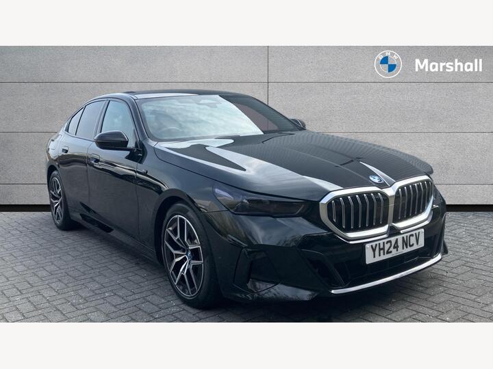 BMW 5 Series 2.0 530e 22.1kWh M Sport Steptronic Euro 6 (s/s) 4dr BMW 5 Series 2.0 530e 22.1kWh M Sport Steptronic Euro 6 (s/s) 4dr