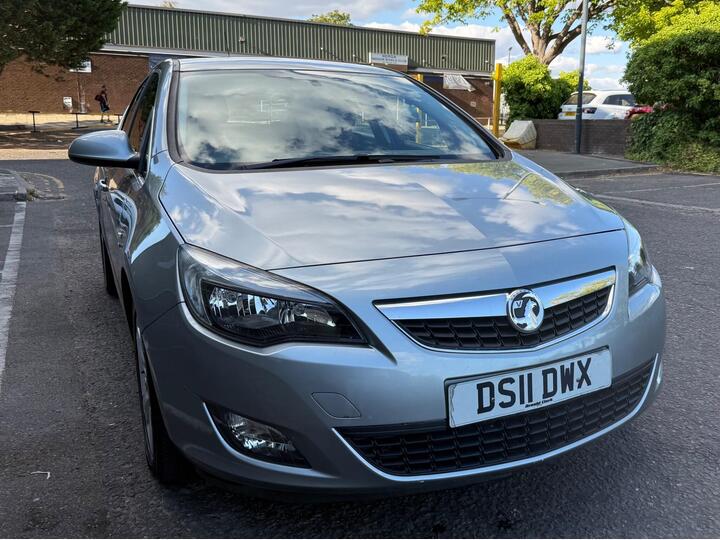 Vauxhall Astra 1.6 16v SE Auto Euro 5 5dr