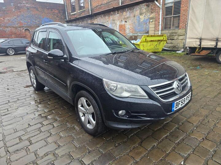 Volkswagen TIGUAN 2.0 TDI Escape 4WD Euro 5 5dr