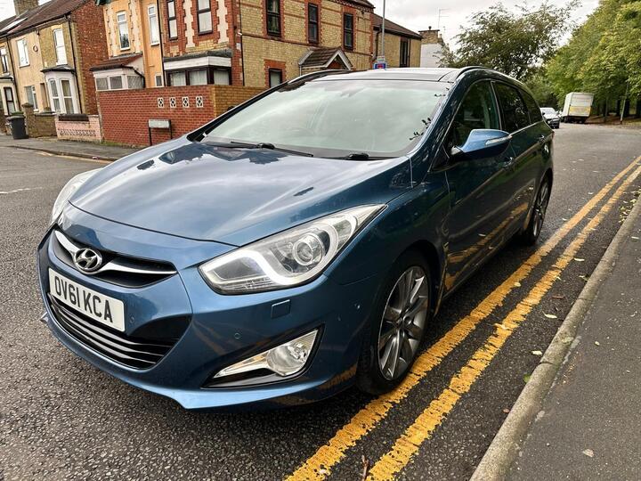 Hyundai I40 1.7 CRDi Premium Auto Euro 5 5dr Hyundai I40 1.7 CRDi Premium Auto Euro 5 5dr