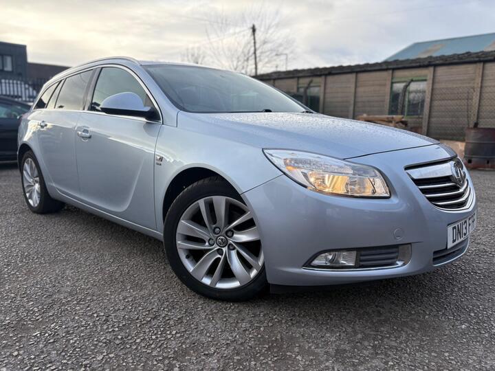 Vauxhall Insignia 2.0 CDTi EcoFLEX SRi Nav Sports Tourer Euro 5 (s/s) 5dr