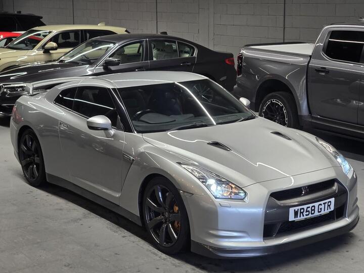 Nissan GT-R 3.8 V6 Black Edition Auto 4WD Euro 4 2dr