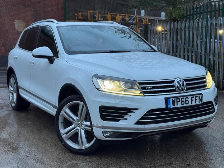 Volkswagen Touareg 3.0 TDI V6 BlueMotion Tech R-Line Tiptronic 4WD Euro 6 (s/s) 5dr