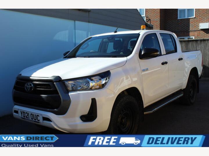 Toyota Hilux 2.4 D-4D Active Extra Cab Pickup 4WD Euro 6 (s/s) 4dr Toyota Hilux 2.4 D-4D Active Extra Cab Pickup 4WD Euro 6 (s/s) 4dr