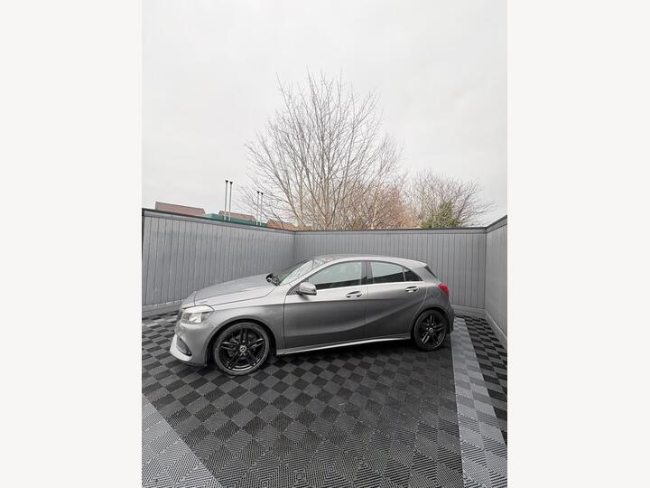 Mercedes-Benz A-CLASS 1.5 A180d AMG Line Euro 6 (s/s) 5dr