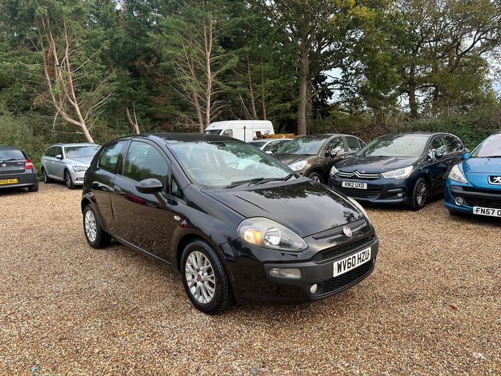 Fiat Punto Evo 1.4 Active Euro 5 (s/s) 3dr Fiat Punto Evo 1.4 Active Euro 5 (s/s) 3dr