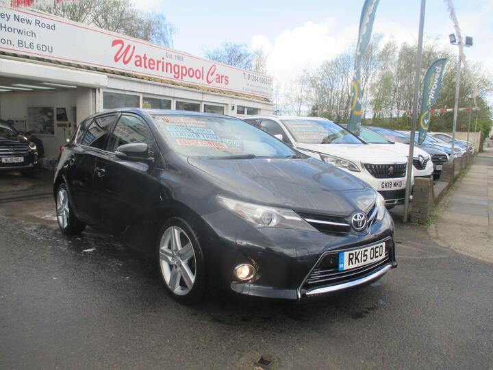 Toyota Auris 1.4 D-4D Excel Euro 5 (s/s) 5dr Toyota Auris 1.4 D-4D Excel Euro 5 (s/s) 5dr