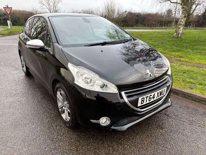 Peugeot 208 1.2 VTi PureTech Allure Euro 5 3dr
