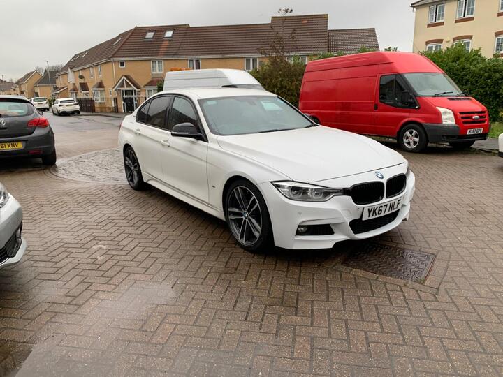 BMW 3 Series 2.0 330e 7.6kWh M Sport Shadow Edition Auto Euro 6 (s/s) 4dr BMW 3 Series 2.0 330e 7.6kWh M Sport Shadow Edition Auto Euro 6 (s/s) 4dr