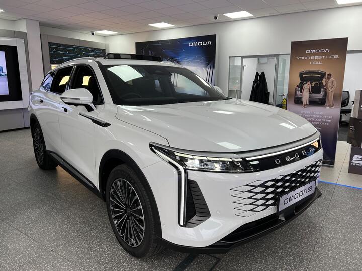 Omoda OMODA 9 1.5T SHS 34.46kWh Noble DHT3 4WD Euro 6 (s/s) 5dr