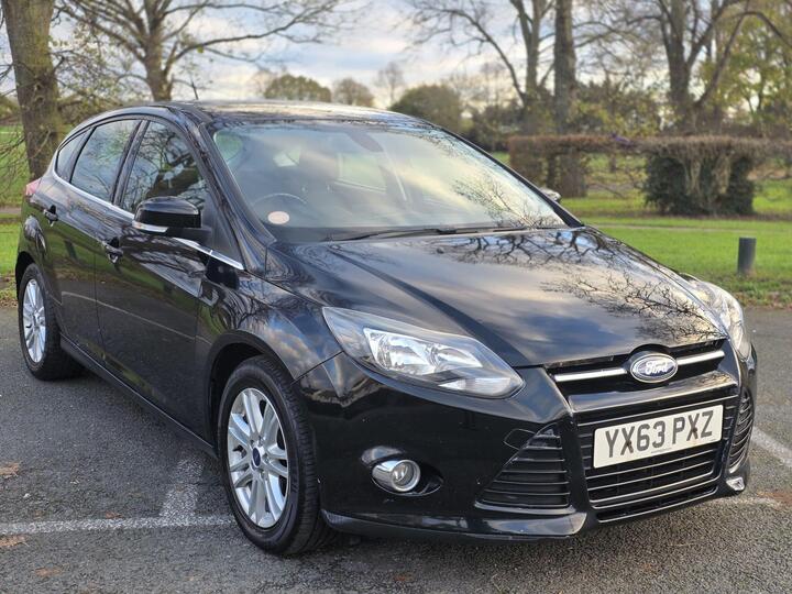 Ford Focus 1.0T EcoBoost Titanium Euro 5 (s/s) 5dr